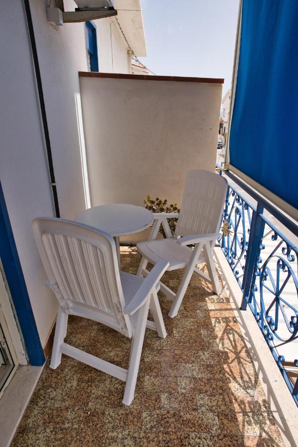 Hôtel La Ruota à Oliveri Extérieur photo